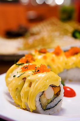 포토 JPG 그릇 식기 접시 음식 백그라운드 채소 치즈 요리 근접촬영 사람없음 아웃포커스 장식 중식 계란 알 당근 김밥 단무지 누드김밥 맛살 치즈김밥 국내포토 뷰포인트 유제품 뿌리채소 촬영기법 파일형식