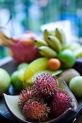 포토 JPG 그릇 식기 접시 열매 음식 백그라운드 과일 열대 바나나 요리 근접촬영 사람없음 아웃포커스 열대과일 망고 리치 국내포토 식물 뷰포인트 촬영기법 파일형식