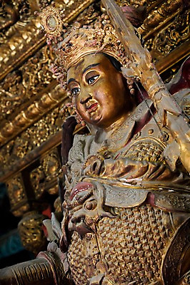 포토 JPG 해외 아시아 종교 문화 로우앵글 외국문화 백그라운드 불교 실내 사람없음 아웃포커스 금속 중국 금색 사찰 사원 역사 불상 청동 백마사 허난성 국내포토 나라 뷰포인트 컬러 비즈니스 종교건축 재질 촬영기법 내부 성 파일형식