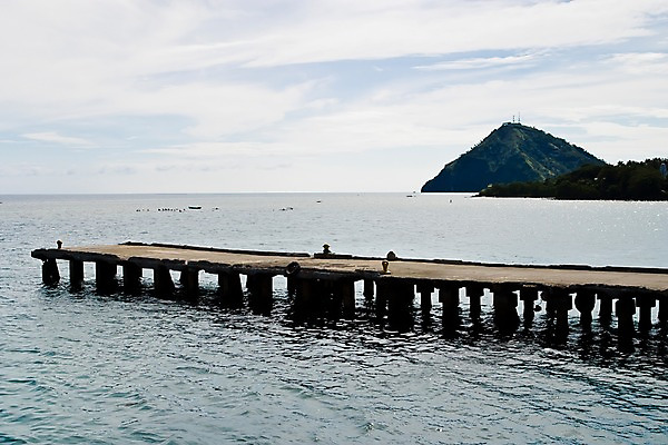 포토 JPG 주간 구름 해외풍경 해외 아시아 바다 섬 하늘 필리핀 풍경 사람없음 야외 관광지 항구 맑음 휴양지 선박 국내포토 자연요소 나라 여행 수상교통 교통시설 날씨 동남아시아 장소 파일형식