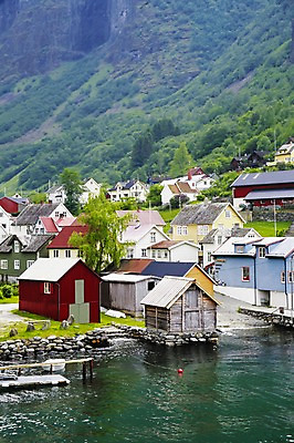 포토 JPG 주간 나무 식물 해외풍경 건축물 건축 유럽 호수 고건축 유럽풍경 자연 주택 북유럽 노르웨이 풍경 사람없음 야외 마을 연못 피오르 국내포토 자연요소 해외 나라 건물 생태계 지형 파일형식
