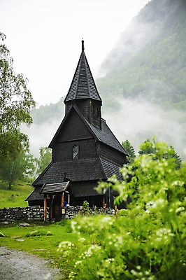 포토 JPG 주간 나무 식물 구름 해외풍경 건축물 건축 유럽 기독교 종교 유럽풍경 자연 북유럽 노르웨이 풍경 사람없음 야외 건물 교회 목조 국내포토 자연요소 해외 나라 종교건축 생태계 파일형식