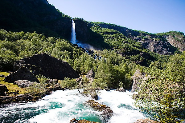 포토 JPG 주간 나무 식물 해외풍경 유럽 유럽풍경 자연 북유럽 노르웨이 풍경 사람없음 야외 폭포 돌_바위 바위 피오르 국내포토 자연요소 해외 나라 생태계 지형 파일형식