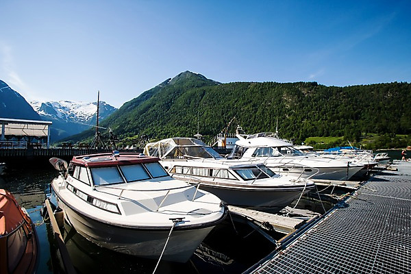 포토 JPG 주간 해외풍경 유럽 바다 요트 유럽풍경 자연 산 북유럽 노르웨이 풍경 사람없음 야외 피오르 선박 국내포토 자연요소 해외 나라 수상교통 배_교통 생태계 지형 파일형식