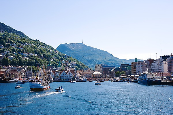 포토 JPG 주간 나무 식물 해외풍경 건축물 건축 유럽 바다 고건축 요트 유럽풍경 자연 북유럽 노르웨이 풍경 사람없음 야외 건물 항구 베르겐 선박 국내포토 자연요소 해외 나라 수상교통 배_교통 교통시설 생태계 파일형식
