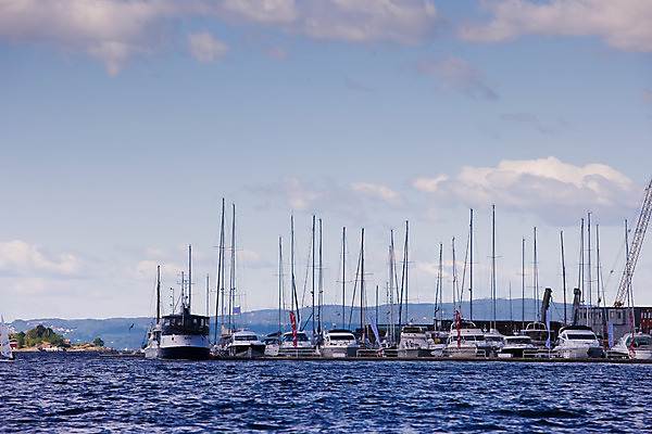 포토 JPG 주간 구름 해외풍경 유럽 바다 요트 유럽풍경 하늘 북유럽 노르웨이 풍경 사람없음 야외 선박 국내포토 자연요소 해외 나라 수상교통 배_교통 파일형식