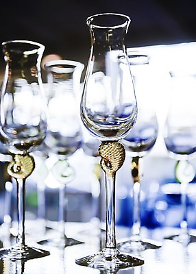 포토 JPG 유럽 백그라운드 와인잔 유리 잔 북유럽 노르웨이 사람없음 컵 트롬쇠 국내포토 식기 나라 술잔 재질 파일형식