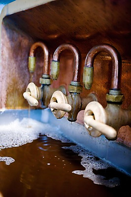 포토 JPG 유럽 백그라운드 독일 사람없음 물 수도꼭지 수도 구리 밸브 수도_상하수도 국내포토 자연요소 나라 원소 상하수도 파일형식