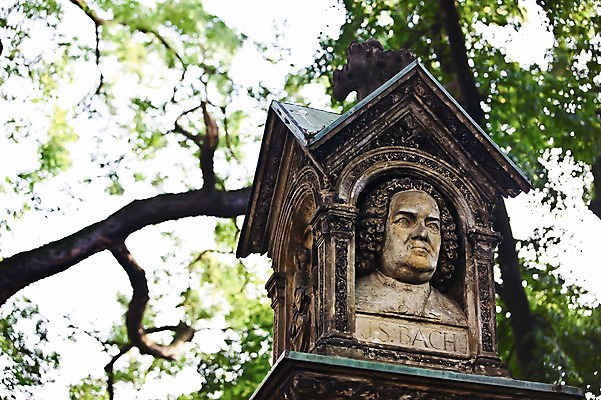 포토 JPG 주간 나무 식물 해외풍경 유럽 유럽풍경 독일 풍경 사람없음 야외 관광지 조형물 라이프치히 멘델스존 국내포토 자연요소 해외 나라 여행 미술 파일형식