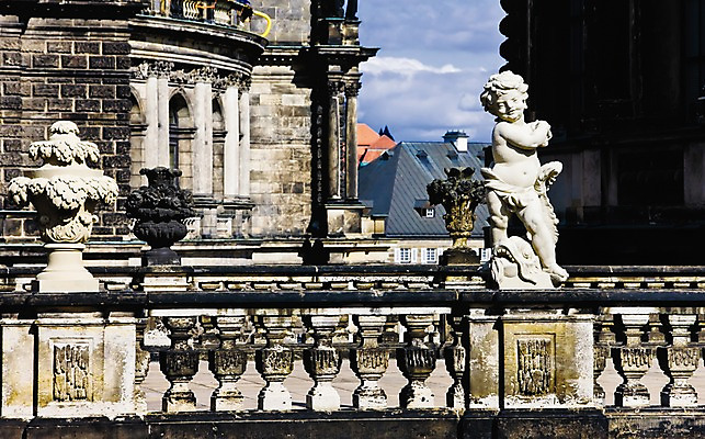 포토 JPG 주간 구름 해외풍경 건축물 건축 유럽 유럽풍경 하늘 독일 풍경 사람없음 야외 관광지 조형물 궁전 츠빙거궁전 가교 국내포토 자연요소 해외 나라 여행 고건축 미술 파일형식