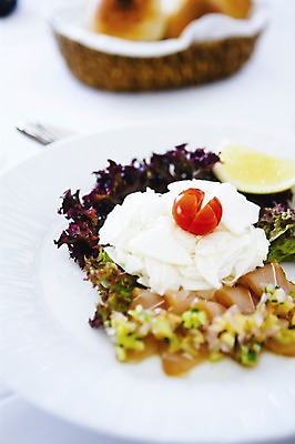 포토 JPG 그릇 식기 접시 열매 음식 빵 백그라운드 채소 과일 방울토마토 탁자 요리 근접촬영 사람없음 아웃포커스 바구니 초밥 회 상추 참치 국내포토 식물 뷰포인트 가구 토마토 촬영기법 어류 일본음식 파일형식