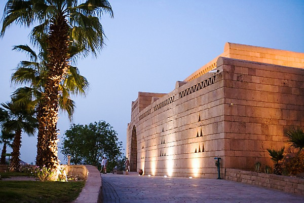 포토 JPG 주간 나무 식물 해외풍경 해외 건축물 건축 길 외국문화 백그라운드 유적 중동 조명 거리 이집트 풍경 사람없음 야외 건물 빛 박물관 아스완 국내포토 자연요소 전통 나라 문화 아프리카 파일형식