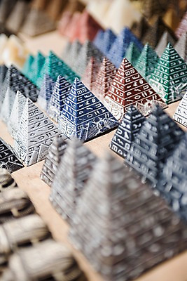 포토 JPG 주간 해외풍경 해외 외국문화 백그라운드 중동 유물 이집트 풍경 근접촬영 사람없음 야외 아웃포커스 장식 관광지 전시 공예품 피라미드 기념품 아스완 국내포토 자연요소 전통 건축물 나라 문화 뷰포인트 여행 아프리카 촬영기법 공예 오브젝트 랜드마크 파일형식