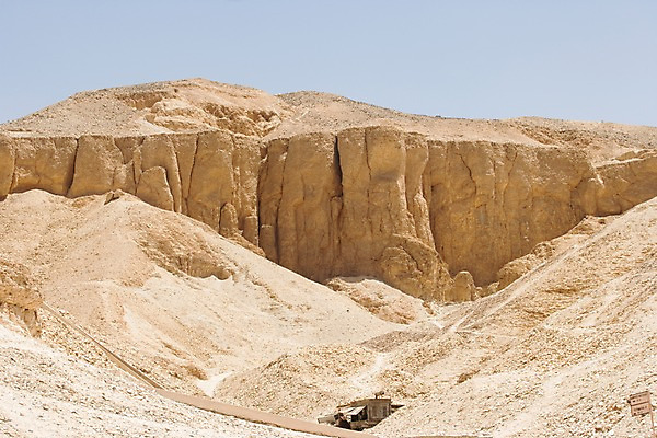 포토 JPG 주간 해외풍경 해외 건축물 건축 모래 외국문화 백그라운드 유적 중동 이집트 풍경 사람없음 야외 절벽 사막 돌_바위 바위 룩소르 국내포토 자연요소 전통 나라 문화 아프리카 파일형식