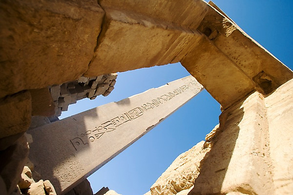 포토 JPG 주간 문자 해외풍경 해외 건축물 기호 건축 외국문화 백그라운드 유적 중동 이집트 풍경 사람없음 야외 문 탑 기둥 벽화 룩소르 국내포토 자연요소 전통 나라 문화 아프리카 그림 파일형식