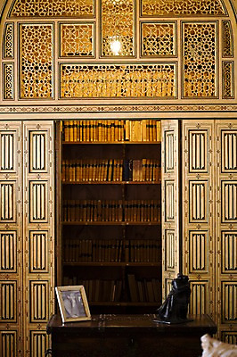 포토 JPG 해외 예술 음악 액자 백그라운드 아프리카 탁자 조명 책장 실내 사람없음 책 인테리어 전시 전시품 튀니지 국내포토 디자인 나라 가구 문화예술 내부 파일형식