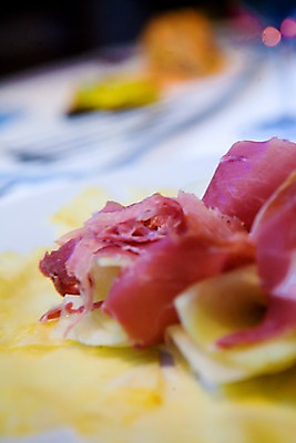 포토 JPG 그릇 식기 접시 음식 백그라운드 요리 근접촬영 사람없음 라이프 생활 아웃포커스 퓨전요리 국내포토 뷰포인트 촬영기법 파일형식