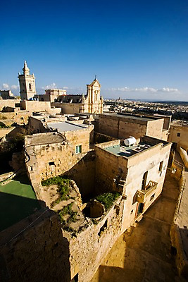 포토 JPG 주간 구름 해외풍경 해외 건축물 종교시설 하늘 주택 풍경 사람없음 야외 건물 도시풍경 성당 맑음 도시 지중해 몰타 고조 국내포토 자연요소 건축 유럽 종교 바다 종교건축 날씨 시설 파일형식