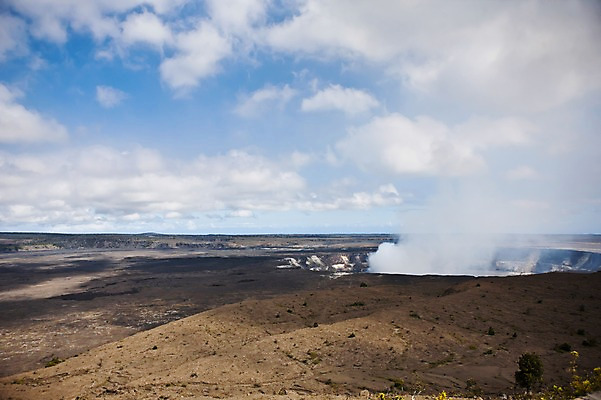 포토 JPG 주간 구름 해외풍경 해외 자연 하늘 풍경 사람없음 야외 맑음 연기 화산 하와이 분화구 국내포토 자연요소 날씨 산 미국 생태계 파일형식