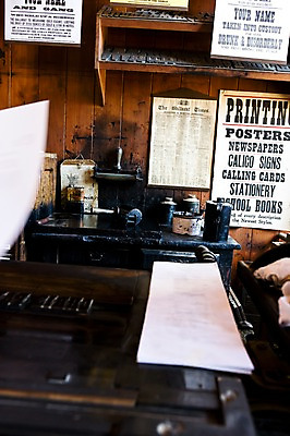 포토 JPG 문자 해외풍경 해외 영어 종이 잉크 실내 풍경 사람없음 빈티지 클래식 호주 멜버른 소버린힐 옛인쇄기구 인쇄물 인쇄장치 국내포토 컨셉 내부 장비 기구 오세아니아 파일형식