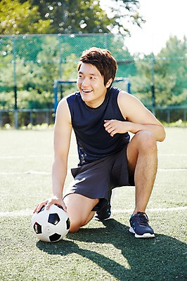 포토 JPG 주간 전신 나무 식물 라이프스타일 응시 공원 남자 축구공 공 그림자 한명 미소 웃음 사람 앉기 동양인 잔디 성인 야외 앞모습 아웃포커스 30대 울타리 운동복 운동 축구 한국인 감독 목표 즐거움 남자만 남자한명만 성인남자만 성인한명만 성인남자한명만 장년만 장년남자만 장년남자한명만 성인만 국내포토 자연요소 직업 1 시선 옷 공공시설 감정 뷰포인트 컨셉 축구용품 모션 촬영기법 표정 건강 인종 생활 장년 담장 구기 파일형식