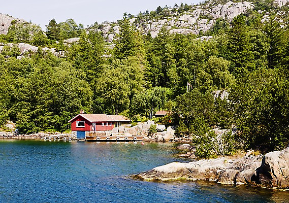 포토 JPG 주간 나무 식물 해외풍경 유럽 유럽풍경 자연 북유럽 노르웨이 풍경 사람없음 야외 관광지 돌_바위 바위 뤼세피오르 피오르 국내포토 자연요소 해외 나라 여행 생태계 지형 파일형식