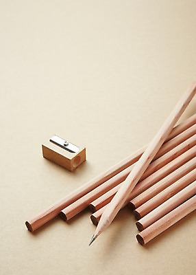 포토 JPG 스튜디오촬영 교육 백그라운드 문구용품 실내 사람없음 필기구 연필 오브젝트 연필깎이 국내포토 학용품 내부 파일형식