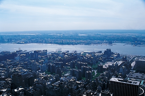 포토 주간 해외풍경 해외 외국문화 북아메리카 하늘 아메리카 풍경 빌딩 사람없음 야외 건물 강 미국 도시 뉴욕 맨해튼 해외도시 국내포토 자연요소 건축물 문화 대륙 파일형식