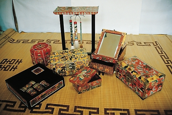 포토 한국문화 한국전통 전통 전통문화 전통소품 실내 사람없음 거울 붓 오브젝트 돗자리 전통공예 고가구 함 반짓고리 지공예 국내포토 동양문화 문화 가구 한국 내부 공예 파일형식