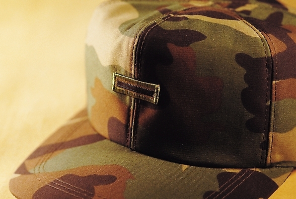 포토 JPG 모자 잡화 군대 사람없음 군인 군모 일병 전투모 국내포토 직업 군용 국군 파일형식