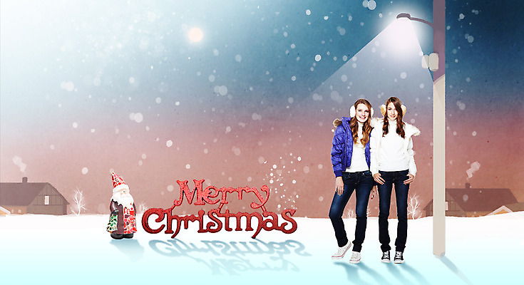 전신 PSD 서양인 외국인 나무 식물 편집이미지 계절 여자 기념일 행복 인형 크리스마스 겨울 가로등 조명 주택 서기 미소 웃음 사람 이벤트 성인 두명 산타클로스 눈 메시지 여자만 성인여자만 성인만 이미지편집 자연요소 공공시설 감정 모션 날씨 표정 인종 건물 파일형식