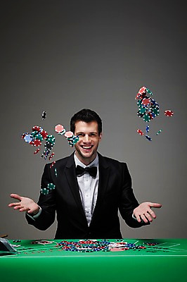 포토 JPG 스튜디오촬영 서양인 외국인 백인 해외기획촬영 라이프스타일 2012년태국 남자 맨라이프 회색배경 성공 실내 한명 미소 웃음 사람 정장 경기 상반신 성인 앞모습 30대 기쁨 게임 우승 트럼프 던지기 포커칩 도박 카지노 딜러 포커 획득 도박장 남자만 남자한명만 성인남자만 성인한명만 성인남자한명만 장년만 장년남자만 장년남자한명만 성인만 국내포토 놀이칩 1 옷 감정 스포츠 뷰포인트 백그라운드 컨셉 모션 놀이 표정 인종 내부 생활 장년 놀이용품 회색 최고 파일형식