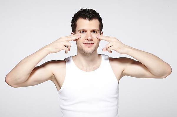 포토 JPG 스튜디오촬영 서양인 외국인 백인 해외기획촬영 라이프스타일 2012년태국 남자 맨라이프 러닝셔츠 회색배경 실내 한명 미소 웃음 사람 상반신 성인 앞모습 30대 민소매 뷰티 피부관리 팩 마스크팩 남자만 남자한명만 성인남자만 성인한명만 성인남자한명만 장년만 장년남자만 장년남자한명만 성인만 국내포토 1 뷰포인트 백그라운드 셔츠 상의 표정 인종 내부 생활 장년 화장품 회색 파일형식