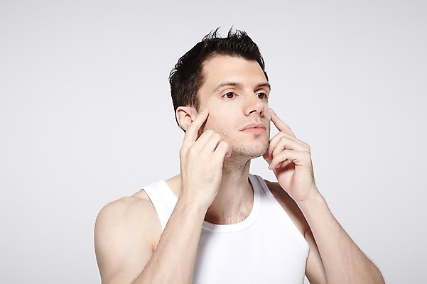 포토 JPG 스튜디오촬영 서양인 외국인 백인 해외기획촬영 라이프스타일 2012년태국 남자 맨라이프 러닝셔츠 회색배경 실내 한명 사람 상반신 성인 옆모습 30대 민소매 뷰티 피부관리 팩 마스크팩 남자만 남자한명만 성인남자만 성인한명만 성인남자한명만 장년만 장년남자만 장년남자한명만 성인만 국내포토 1 뷰포인트 백그라운드 셔츠 상의 인종 내부 생활 장년 화장품 회색 파일형식