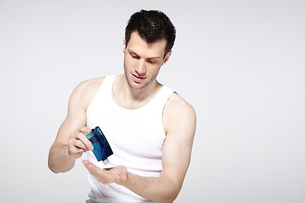 포토 JPG 스튜디오촬영 서양인 외국인 백인 해외기획촬영 라이프스타일 2012년태국 남자 맨라이프 러닝셔츠 회색배경 실내 한명 들기 사람 상반신 성인 앞모습 30대 민소매 뷰티 화장품 피부관리 스킨 로션 남자만 남자한명만 성인남자만 성인한명만 성인남자한명만 장년만 장년남자만 장년남자한명만 성인만 그루밍족 국내포토 1 뷰포인트 백그라운드 셔츠 상의 모션 인종 내부 생활 장년 회색 파일형식