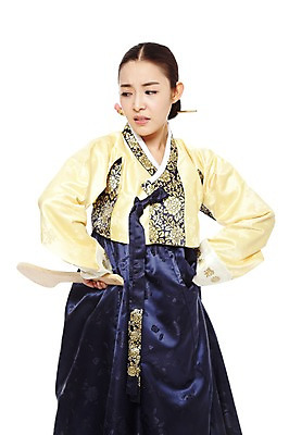 포토 JPG 스튜디오촬영 한국문화 한국전통 전통 여자 전통문화 허리손 한국 실내 전래동화 한명 서기 들기 누끼 사람 동양인 상반신 20대 성인 앞모습 한국인 분노 찡그림 전통의상 한복 신분 주걱 양반 흥부와놀부 노려봄 놀부마누라 밥주걱 여자만 여자한명만 성인여자만 청년만 청년여자만 성인한명만 청년여자한명만 성인여자한명만 성인만 국내포토 1 동양문화 감정 아시아 문화 뷰포인트 포즈 모션 주방용품 동화 표정 인종 청년 내부 파일형식