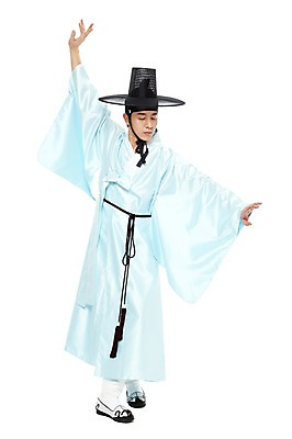 포토 JPG 스튜디오촬영 전신 모자 한국문화 한국전통 전통 남자 전통문화 포즈 한국 실내 한명 서기 누끼 사람 동양인 20대 성인 앞모습 한국인 춤 전통의상 한복 전통무용 고무신 신분 양반 두루마기 한국무용 선비 남자만 남자한명만 성인남자만 청년만 청년남자만 청년남자한명만 성인한명만 성인남자한명만 성인만 국내포토 갓모자 모자_잡화 1 동양문화 잡화 아시아 문화 뷰포인트 신발 모션 문화예술 전통소품 인종 청년 내부 파일형식