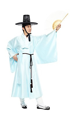 포토 JPG 스튜디오촬영 전신 모자 한국문화 한국전통 전통 남자 전통문화 포즈 한국 실내 한명 서기 들기 누끼 사람 동양인 20대 성인 옆모습 한국인 부채 전통의상 한복 고무신 신분 양반 두루마기 전통부채 선비 남자만 남자한명만 성인남자만 청년만 청년남자만 청년남자한명만 성인한명만 성인남자한명만 성인만 국내포토 갓모자 모자_잡화 1 동양문화 잡화 아시아 문화 뷰포인트 신발 모션 전통소품 인종 청년 내부 파일형식