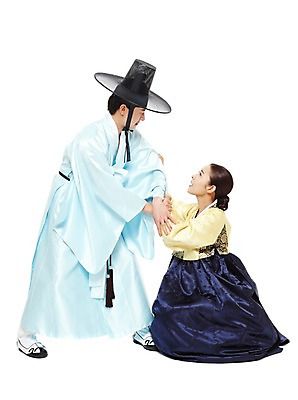 포토 JPG 스튜디오촬영 전신 한국문화 한국전통 전통 부부 커플 여자 남자 전통문화 남편 한국 실내 서기 누끼 사람 앉기 동양인 20대 성인 두명 옆모습 마주보기 한국인 잡기 아내 전통의상 한복 싸움 신분 양반 부부싸움 두루마기 선비 청년만 성인만 국내포토 갓모자 모자_잡화 동양문화 아시아 문화 뷰포인트 관계 모션 전통소품 인종 청년 내부 파일형식