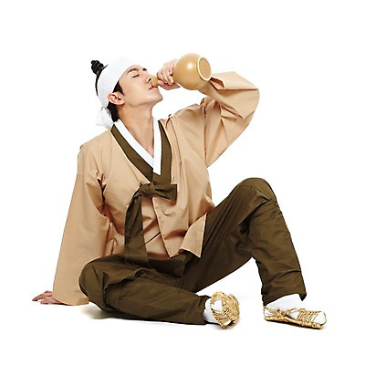 포토 JPG 스튜디오촬영 전신 한국문화 한국전통 전통 남자 전통문화 술병 한국 실내 한명 들기 누끼 사람 앉기 동양인 20대 성인 앞모습 눈감음 한국인 마시기 전통의상 한복 먹기 음주 신분 짚신 평민 마당쇠 전통주 남자만 남자한명만 성인남자만 청년만 청년남자만 청년남자한명만 성인한명만 성인남자한명만 성인만 국내포토 1 동양문화 아시아 문화 뷰포인트 신발 모션 병_용기 주류 전통소품 인종 청년 내부 파일형식