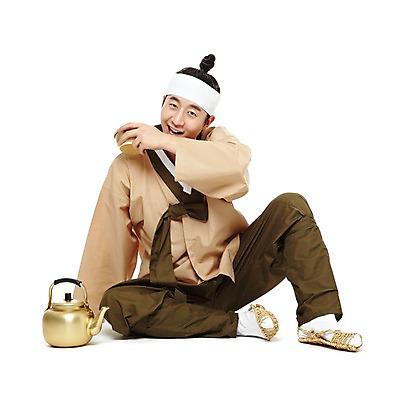 포토 JPG 스튜디오촬영 전신 한국문화 한국전통 전통 남자 전통문화 술잔 주전자 잔 한국 실내 한명 미소 웃음 들기 누끼 사람 앉기 동양인 20대 성인 앞모습 한국인 전통의상 한복 음주 신분 짚신 평민 마당쇠 전통주 남자만 남자한명만 성인남자만 청년만 청년남자만 청년남자한명만 성인한명만 성인남자한명만 성인만 국내포토 1 동양문화 식기 아시아 문화 뷰포인트 신발 모션 주방용품 주류 전통소품 표정 인종 청년 내부 파일형식