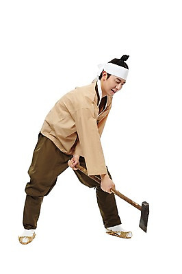 포토 JPG 스튜디오촬영 전신 한국문화 한국전통 전통 남자 전통문화 한국 실내 한명 서기 들기 누끼 사람 동양인 20대 성인 옆모습 한국인 전통의상 한복 나무꾼 신분 도끼 짚신 평민 마당쇠 도끼질 남자만 남자한명만 성인남자만 청년만 청년남자만 청년남자한명만 성인한명만 성인남자한명만 성인만 국내포토 1 동양문화 아시아 문화 뷰포인트 신발 모션 전통소품 인종 청년 내부 파일형식