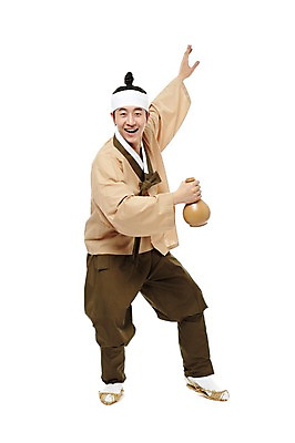 포토 JPG 스튜디오촬영 전신 한국문화 한국전통 전통 남자 전통문화 포즈 모션 술병 한국 실내 한명 서기 미소 웃음 들기 누끼 사람 동양인 20대 성인 앞모습 한국인 춤 전통의상 한복 음주 즐거움 신분 짚신 평민 마당쇠 전통주 남자만 남자한명만 성인남자만 청년만 청년남자만 청년남자한명만 성인한명만 성인남자한명만 성인만 국내포토 1 동양문화 감정 아시아 문화 뷰포인트 신발 병_용기 문화예술 주류 전통소품 표정 인종 청년 내부 파일형식