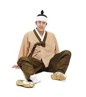 포토 JPG 스튜디오촬영 전신 한국문화 한국전통 전통 남자 전통문화 모션 한국 실내 한명 누끼 사람 앉기 동양인 20대 성인 앞모습 한국인 슬픔 울음 전통의상 한복 신분 짚신 평민 마당쇠 남자만 남자한명만 성인남자만 청년만 청년남자만 청년남자한명만 성인한명만 성인남자한명만 성인만 국내포토 1 동양문화 감정 아시아 문화 뷰포인트 신발 전통소품 표정 인종 청년 내부 파일형식