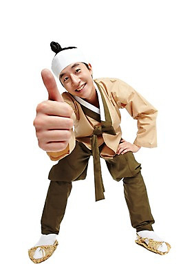 포토 JPG 스튜디오촬영 전신 한국문화 한국전통 전통 남자 전통문화 모션 한국 실내 한명 서기 미소 웃음 누끼 사람 동양인 손짓 20대 성인 앞모습 한국인 엄지손가락 최고 전통의상 한복 만족 신분 짚신 평민 마당쇠 남자만 남자한명만 성인남자만 청년만 청년남자만 청년남자한명만 성인한명만 성인남자한명만 성인만 국내포토 1 동양문화 감정 아시아 문화 뷰포인트 신발 손가락 전통소품 표정 인종 청년 내부 파일형식