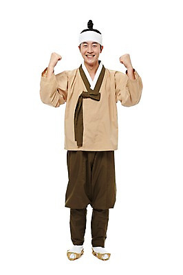 포토 JPG 스튜디오촬영 전신 한국문화 한국전통 전통 남자 전통문화 모션 한국 실내 한명 서기 미소 웃음 누끼 사람 동양인 손짓 20대 성인 앞모습 주먹 한국인 전통의상 한복 신분 짚신 평민 마당쇠 남자만 남자한명만 성인남자만 청년만 청년남자만 청년남자한명만 성인한명만 성인남자한명만 성인만 국내포토 1 동양문화 아시아 문화 뷰포인트 신발 전통소품 표정 인종 청년 내부 파일형식