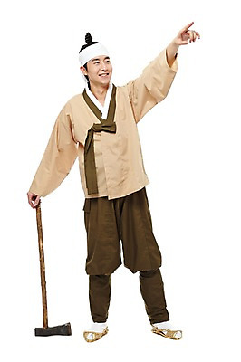 포토 JPG 스튜디오촬영 전신 한국문화 한국전통 전통 응시 남자 전통문화 한국 실내 한명 서기 미소 웃음 누끼 사람 동양인 20대 성인 앞모습 한국인 가리킴 전통의상 한복 나무꾼 신분 도끼 짚신 평민 마당쇠 남자만 남자한명만 성인남자만 청년만 청년남자만 청년남자한명만 성인한명만 성인남자한명만 성인만 국내포토 1 동양문화 시선 아시아 문화 뷰포인트 신발 모션 전통소품 표정 인종 손짓 청년 내부 파일형식