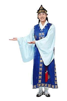 포토 JPG 스튜디오촬영 전신 한국문화 한국전통 전통 남자 전통문화 모션 안내 한국 실내 한명 서기 미소 웃음 누끼 사람 동양인 손짓 20대 성인 앞모습 한국인 전통의상 한복 신분 도령 복건 남자만 남자한명만 성인남자만 청년만 청년남자만 청년남자한명만 성인한명만 성인남자한명만 성인만 국내포토 1 동양문화 아시아 문화 뷰포인트 전통소품 표정 인종 청년 내부 파일형식