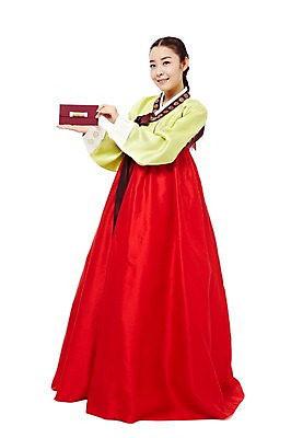 포토 JPG 스튜디오촬영 전신 한국문화 한국전통 전통 여자 명절 전통문화 봉투 한국 실내 선물 한명 서기 미소 웃음 들기 누끼 사람 동양인 20대 성인 옆모습 한국인 전통의상 한복 상품권 신분 낭자 여자만 여자한명만 성인여자만 청년만 청년여자만 성인한명만 청년여자한명만 성인여자한명만 성인만 국내포토 1 동양문화 기념일 아시아 문화 뷰포인트 모션 표정 인종 청년 내부 파일형식