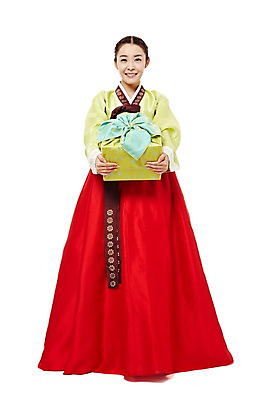 포토 JPG 스튜디오촬영 전신 한국문화 한국전통 전통 여자 명절 전통문화 한국 실내 선물 한명 서기 미소 웃음 들기 누끼 사람 동양인 20대 성인 앞모습 선물상자 한국인 보자기 전통의상 한복 신분 낭자 여자만 여자한명만 성인여자만 청년만 청년여자만 성인한명만 청년여자한명만 성인여자한명만 성인만 국내포토 1 동양문화 기념일 아시아 문화 뷰포인트 모션 표정 인종 청년 내부 상자 파일형식 천_직물